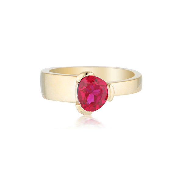 Gempower Tri-Cut Stacker Ring - Yellow Gold / Ruby Red Corundum