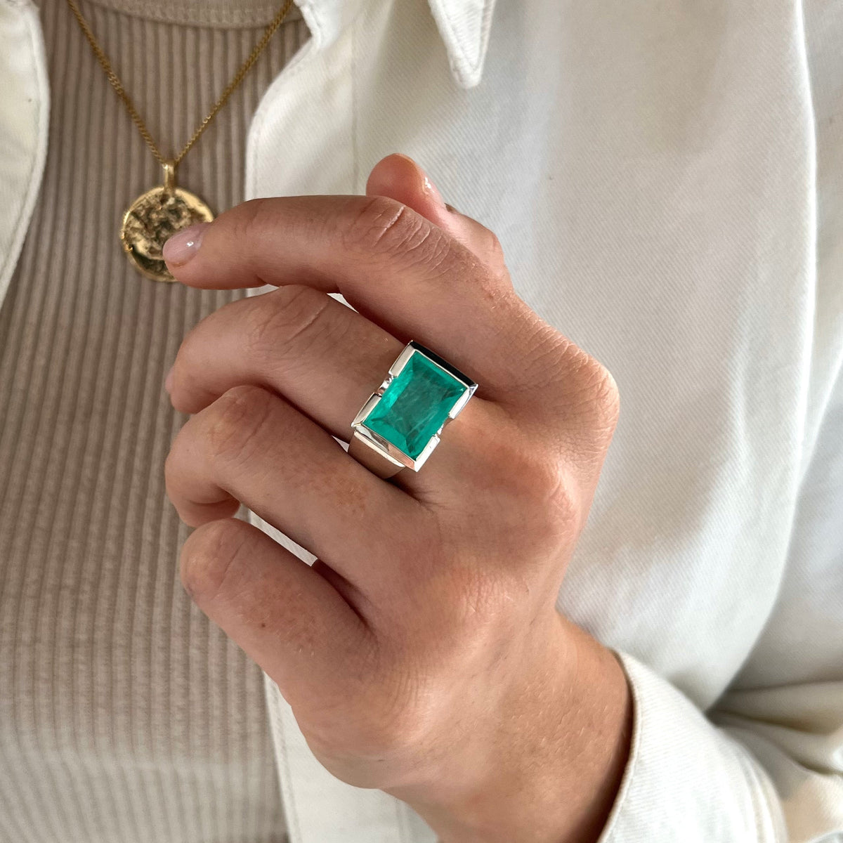 Horizon Emerald Cut Gemstone Ring | Paraiba